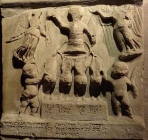 Βάση  αφιερωματικού μνημείου,Κωνσταντινούπολη,ΑρχαιολογικόΜουσείο,αναπαράσταση Ηνίοχου Πορφύριου