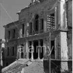 Το Δικαστικό Μέγαρο της Λαμίας βομβαρδισμένο από τις Γερμανικές δυνάμεις τον Απρίλιο του 1941.