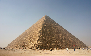 pyramida gkizas