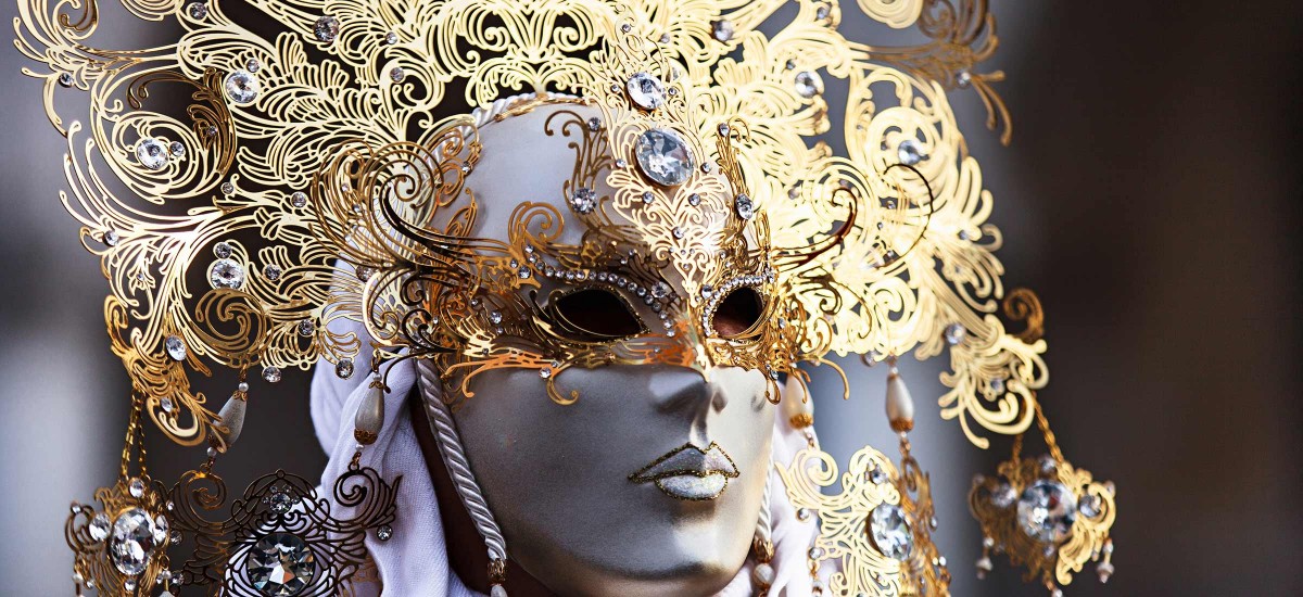 DAY4-The-famous-masks-worn-at-the-venice-carnival-1200x550