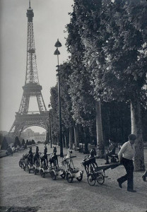 Robert-Doisneau-Paris-1954-Halsted-Gallery