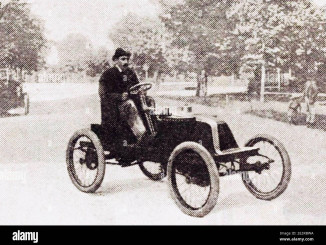 louis-renault-premire-voiturette-aprs-paris-bordeaux-1901-2E2RBWA