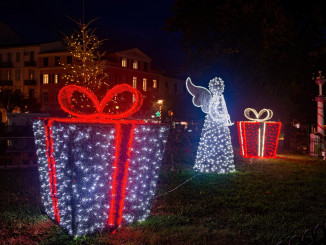 Corfu,,Greece,-,December,10,,2021:,Corfu,Town,Is,Decorated