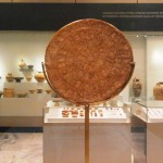 Ίσως το διασημότερο έκθεμα του Αρχαιολογικού Μουσείου, ο δίσκος της Φαιστού.