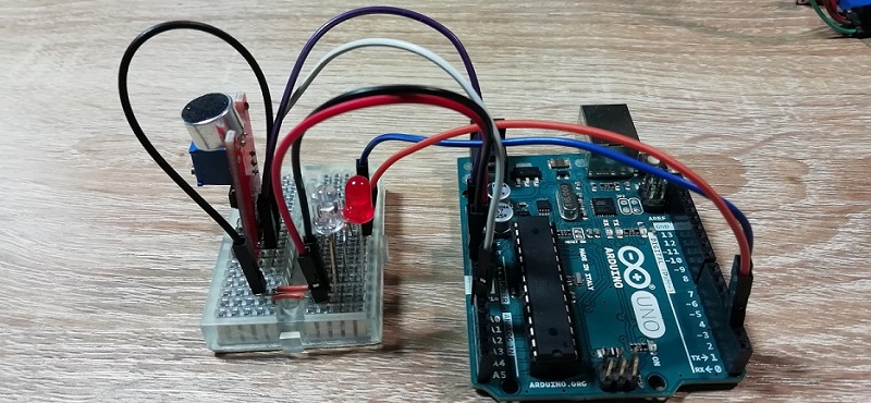 μικρόφωνο και 2 LEC