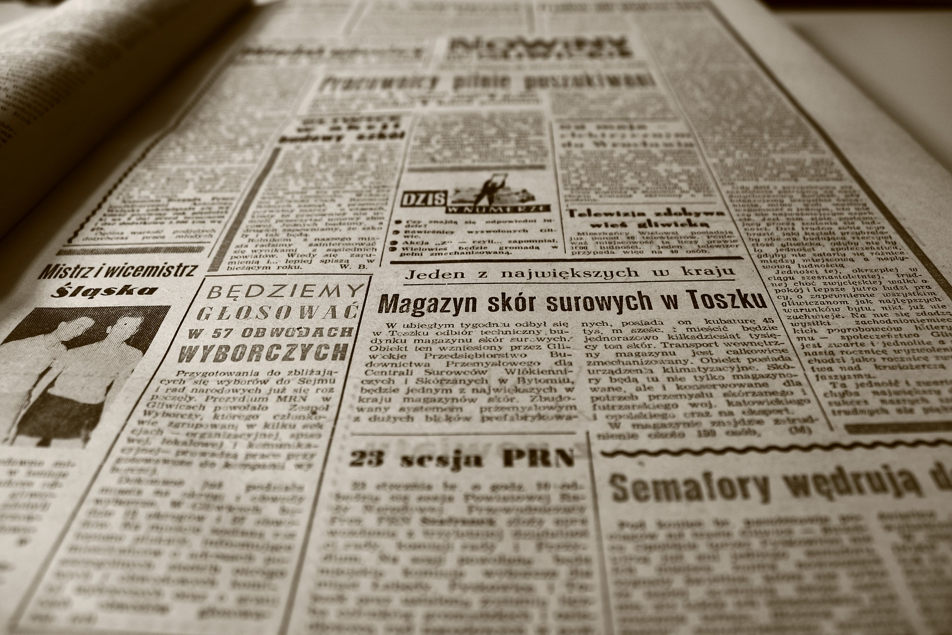 old-newspaper-350376_1920 (1)