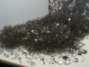 Auschwitz_Museum,_Glasses_of_victims