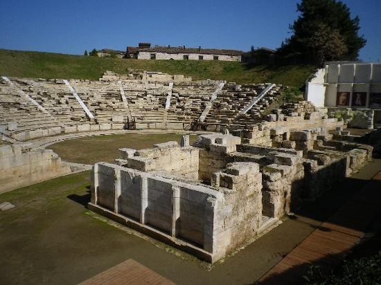 Αρχαίο Θέατρο 2