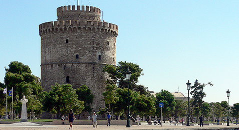 Thessaloniki_White_Tower_and_promanade[1]