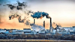 Μόλυνση του περιβάλλοντος από εργοστάσι